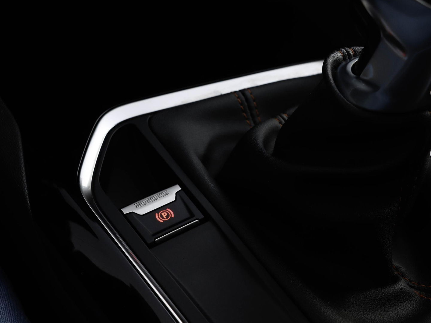 Peugeot 3008 1.2 PureTech Active 130PK | Nw Distributieriem | Trekhaak