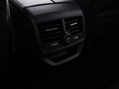 Peugeot 3008 1.2 PureTech Active 130PK | Nw Distributieriem | Trekhaak