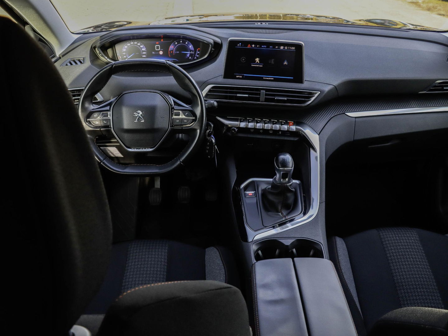 Peugeot 3008 1.2 PureTech Active 130PK | Nw Distributieriem | Trekhaak