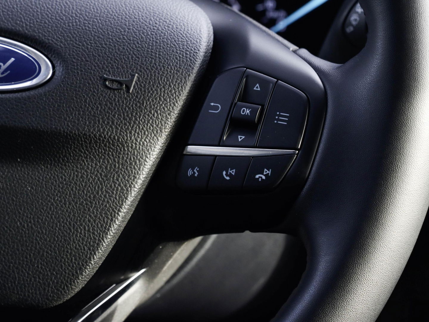 Ford Focus Active 1.0 EcoBoost Hybrid Titanium Style Automaat