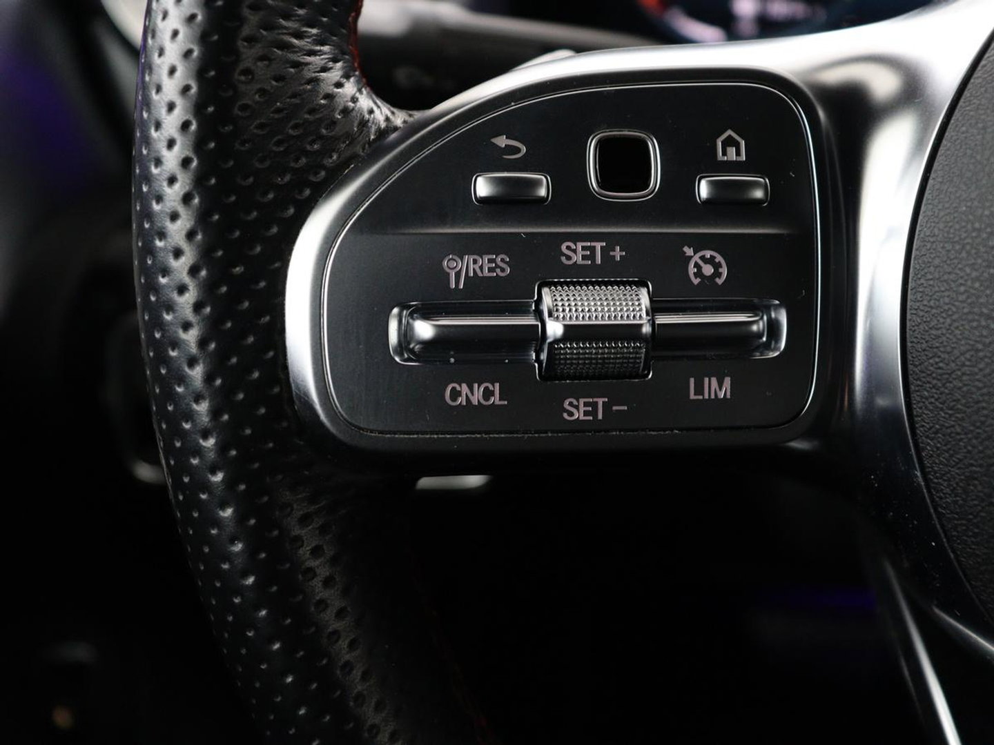 Mercedes-Benz CLA-Klasse 250e AMG | SOH 98% | Stoelverwarming | Widescreen | Sfeerverlichting | Full LED | Park Assist | Camera | Navigatie | Half leder | PHEV | Plug In