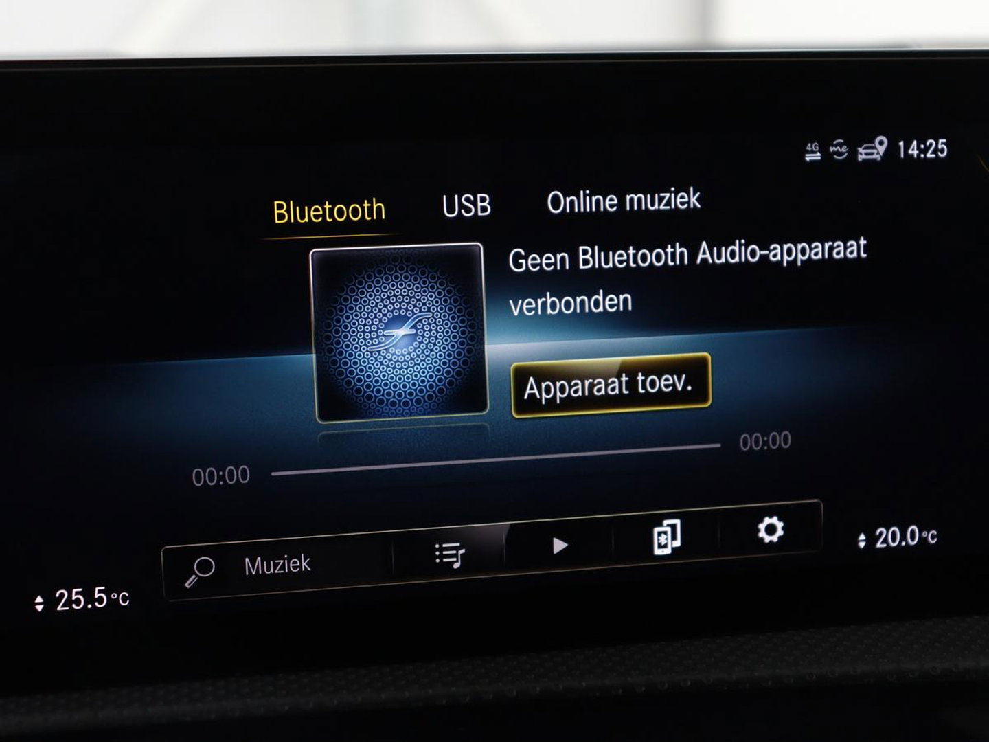 Mercedes-Benz CLA-Klasse 250e AMG | SOH 98% | Stoelverwarming | Widescreen | Sfeerverlichting | Full LED | Park Assist | Camera | Navigatie | Half leder | PHEV | Plug In