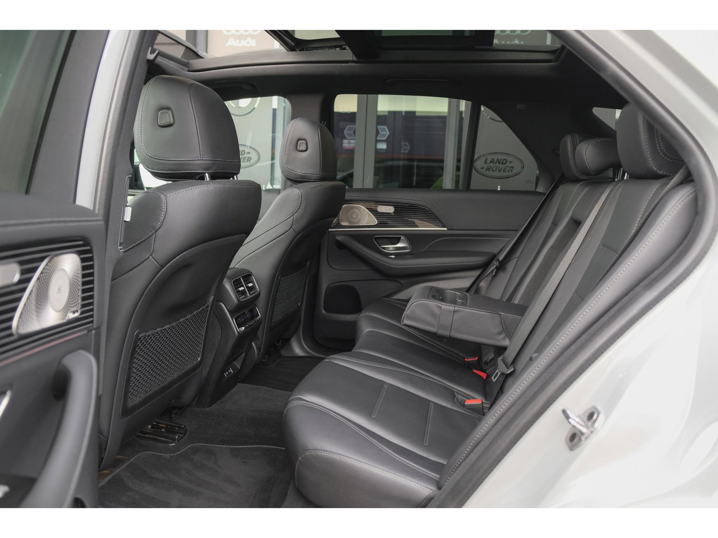 Mercedes-Benz GLE GLE400e AMG 381pk Panoramadak *BTW* Alpingrau *SOH 97%* Luchtvering NLauto 22" LMV Trekhaak