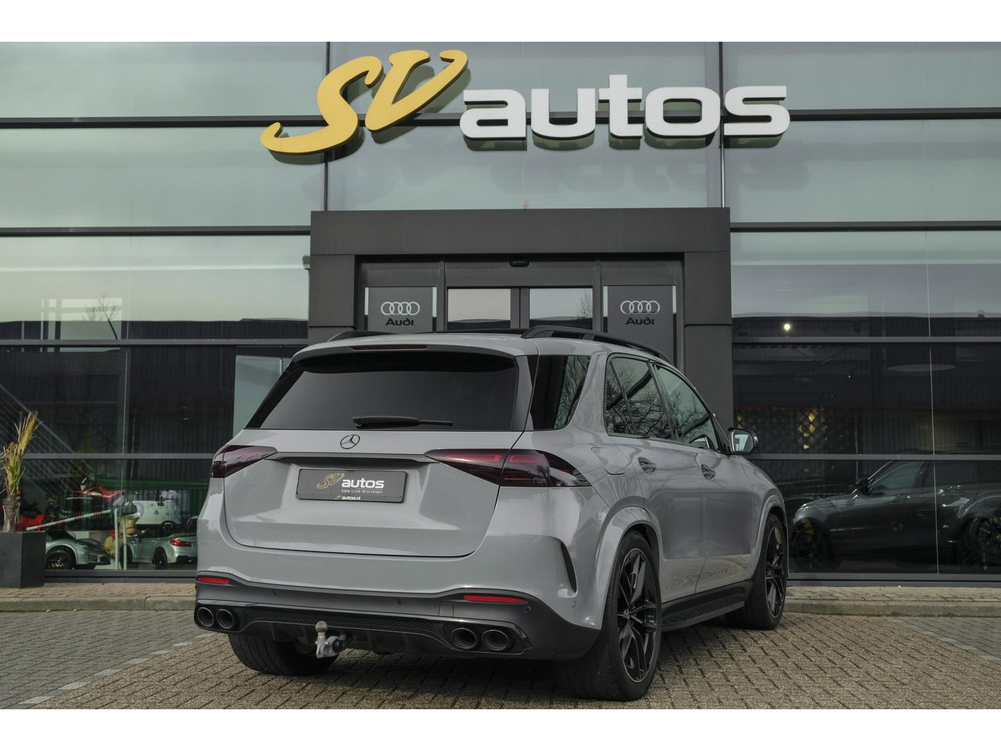 Mercedes-Benz GLE GLE400e AMG 381pk Panoramadak *BTW* Alpingrau *SOH 97%* Luchtvering NLauto 22" LMV Trekhaak