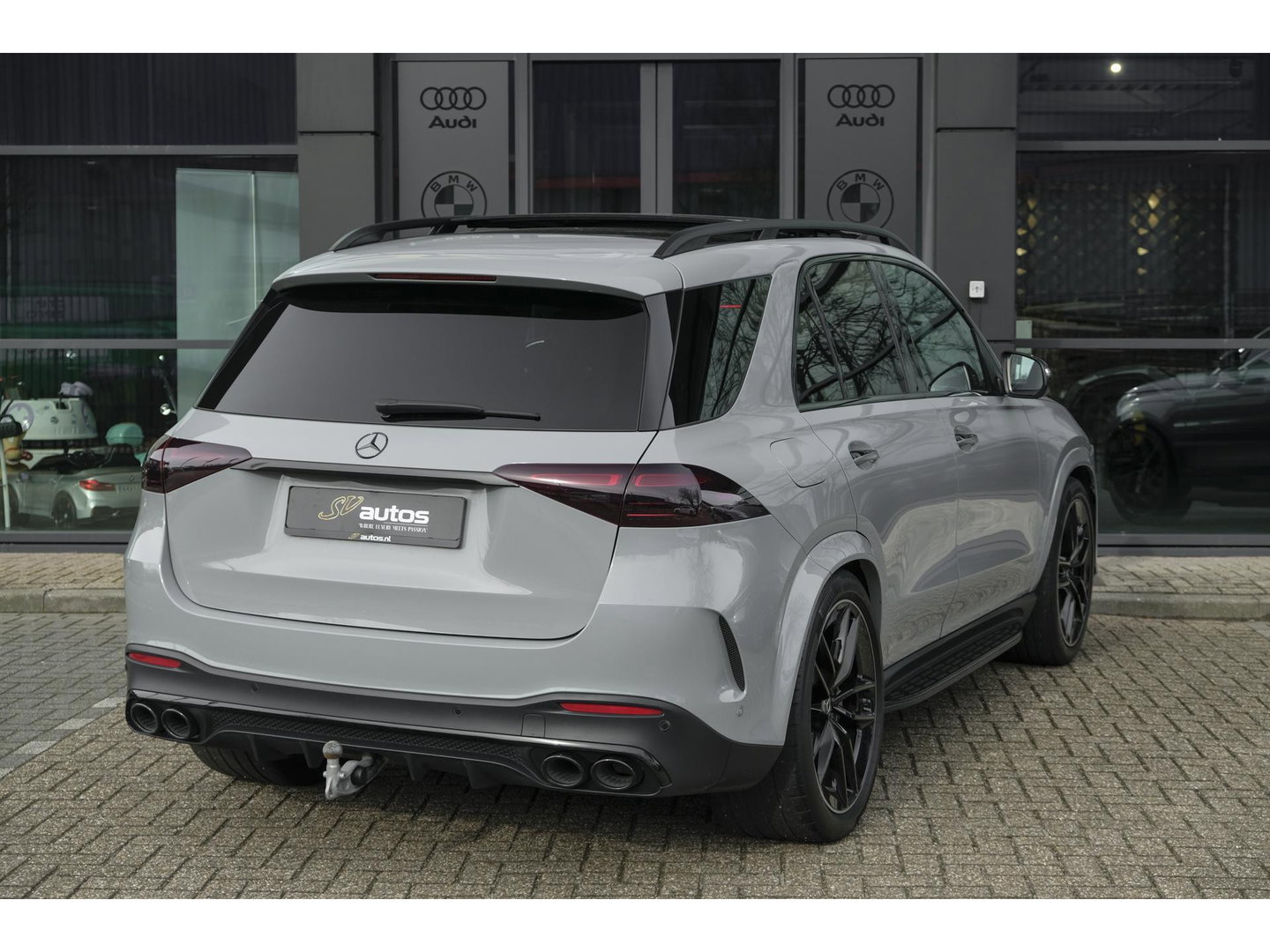 Mercedes-Benz GLE GLE400e AMG 381pk Panoramadak *BTW* Alpingrau *SOH 97%* Luchtvering NLauto 22" LMV Trekhaak