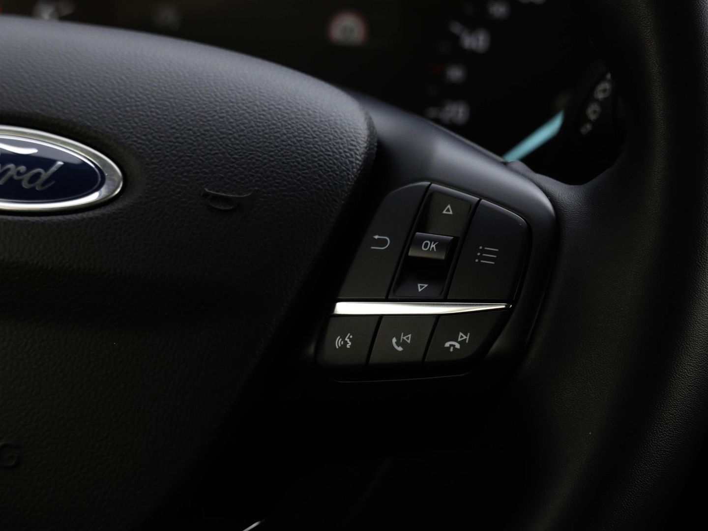 Ford Focus Active 1.0 EcoBoost Hybrid Titanium Style Automaat