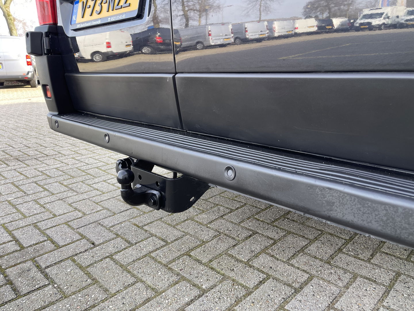 Peugeot Boxer 335 2.2 BlueHDi 165pk L2H2 Premium / vaste prijs rijklaar € 16.950 ex btw / lease vanaf € 285 / airco / cruise / navigatie / euro 6 / bpm vrij / trekhaak 2500 kg !