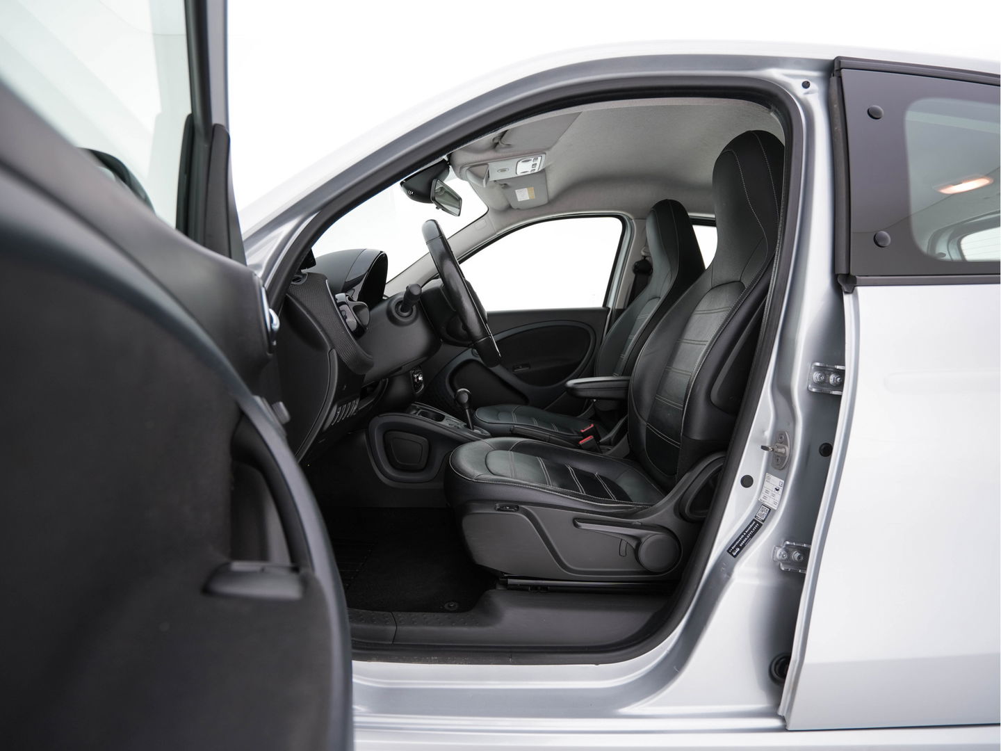 Smart Forfour EQ Business Solution {SOH-87%} (INCL-BTW) Aut. *NAVI-FULLMAP | LEATHER | ECC | CRUISE | HEATED-COMFORT-SEATS | 15"ALU*