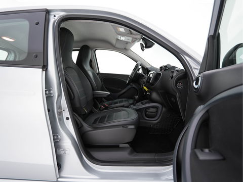 Smart Forfour EQ Business Solution {SOH-87%} (INCL-BTW) Aut. *NAVI-FULLMAP | LEATHER | ECC | CRUISE | HEATED-COMFORT-SEATS | 15"ALU*