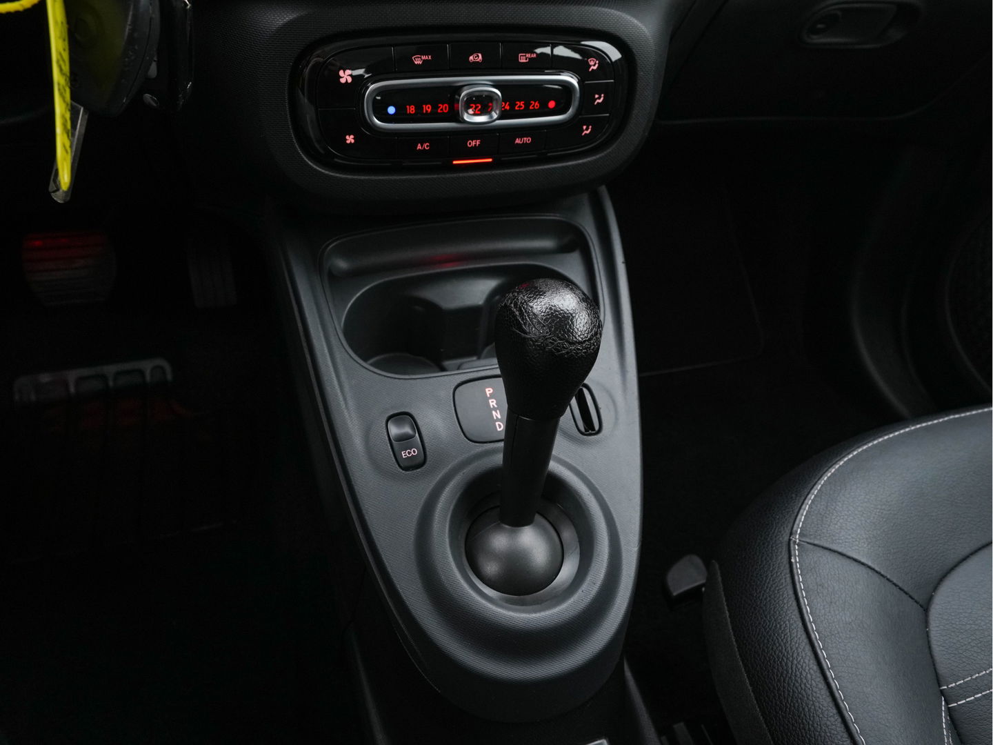 Smart Forfour EQ Business Solution {SOH-87%} (INCL-BTW) Aut. *NAVI-FULLMAP | LEATHER | ECC | CRUISE | HEATED-COMFORT-SEATS | 15"ALU*