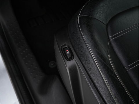 Smart Forfour EQ Business Solution {SOH-87%} (INCL-BTW) Aut. *NAVI-FULLMAP | LEATHER | ECC | CRUISE | HEATED-COMFORT-SEATS | 15"ALU*