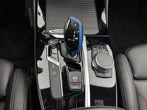 BMW iX3 High Executive 80 kWh [ 3-Fase-11kW ] {SOH-98%} (INCL-BTW) Aut. *PANO | LEATHER | HARMAN/KARDON | FULL-LED | BLINDSPOT | MEMORY-PACK | DIGI-COCKPIT | HEATED-SPORTSEATS | KEYLESS | TOPVIEW | DAB+ | NAVI-FULLMAP | HEAD-UP | PRIVACY-GLASS | .