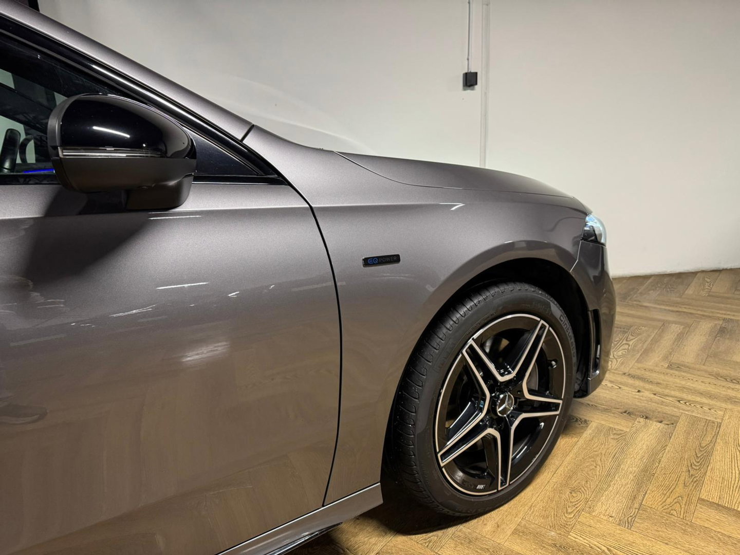 Mercedes-Benz A-Klasse 250 e Business Solution AMG PANO HUD CAM