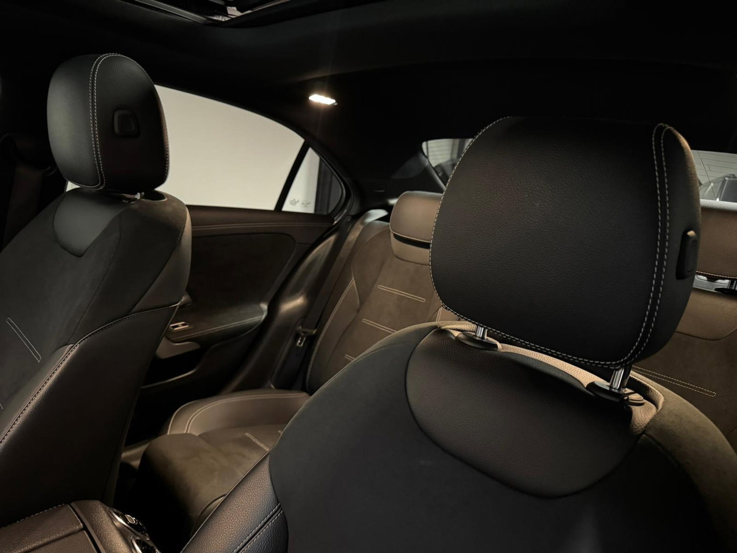 Mercedes-Benz A-Klasse 250 e Business Solution AMG PANO HUD CAM