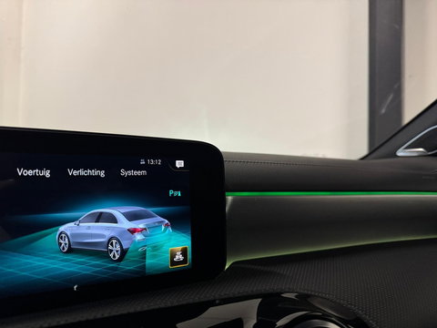 Mercedes-Benz A-Klasse 250 e Business Solution AMG PANO HUD CAM