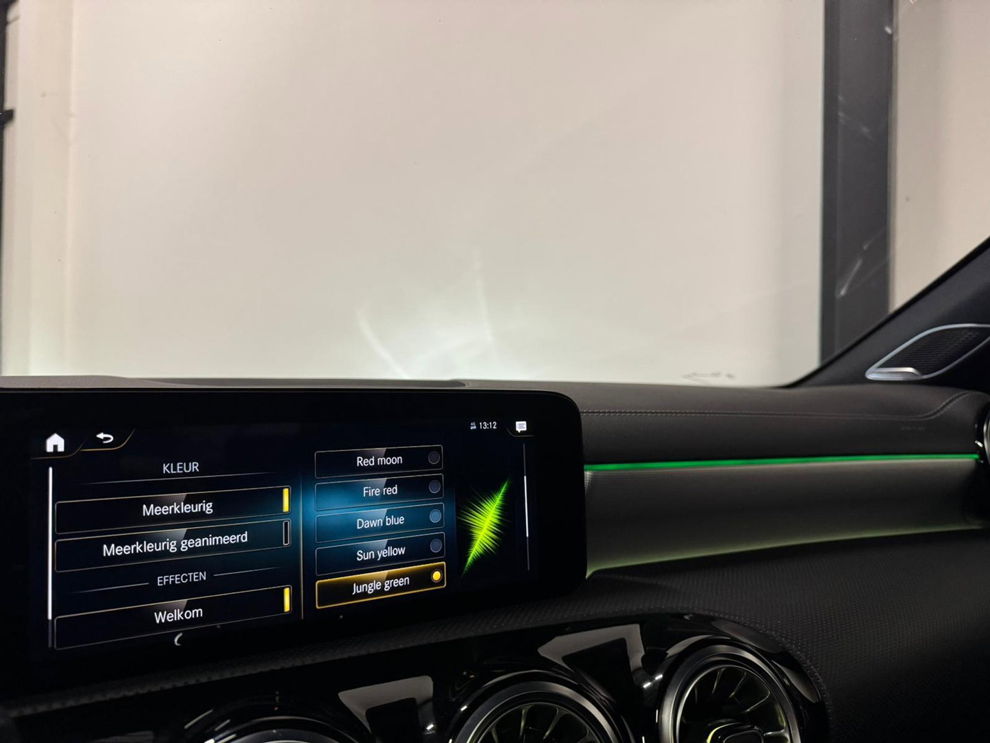 Mercedes-Benz A-Klasse 250 e Business Solution AMG PANO HUD CAM