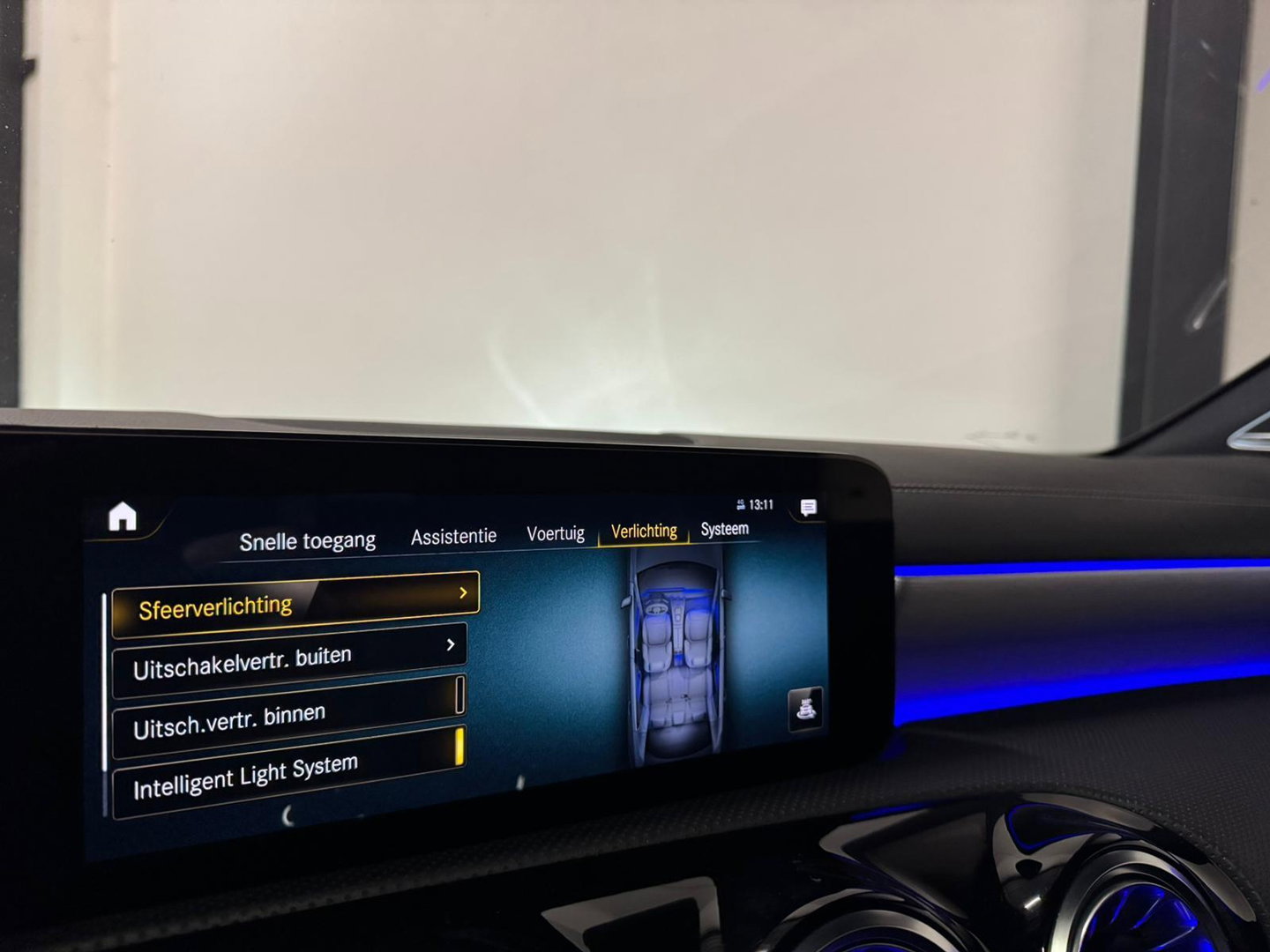 Mercedes-Benz A-Klasse 250 e Business Solution AMG PANO HUD CAM