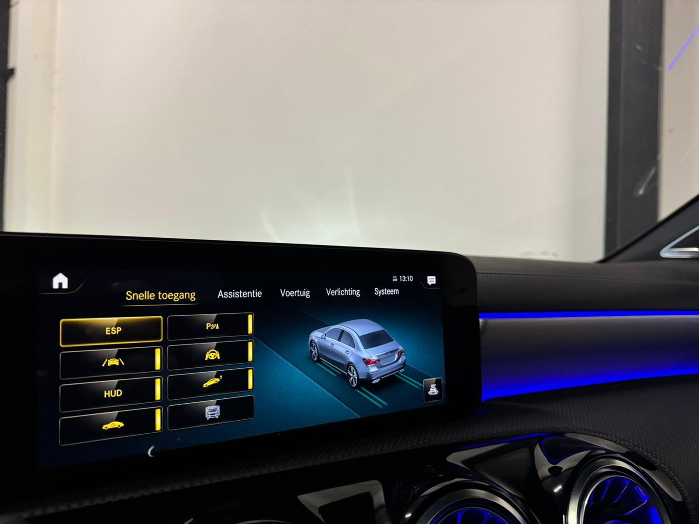 Mercedes-Benz A-Klasse 250 e Business Solution AMG PANO HUD CAM