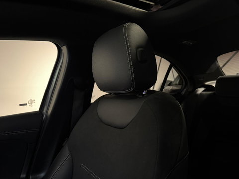 Mercedes-Benz A-Klasse 250 e Business Solution AMG PANO HUD CAM