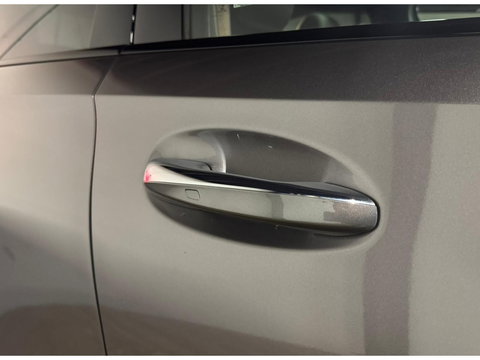 Mercedes-Benz A-Klasse 250 e Business Solution AMG PANO HUD CAM