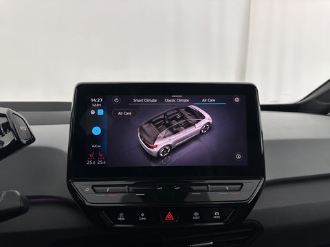 Volkswagen ID.3 First Max 58 kWh [ 3-Fase-11kW ] {SOH-87%} (INCL-BTW) *HEATPUMP | PANO | HEAD-UP | ADAPTIVE-CRUISE | IQ-LIGHTS | BLINDSPOT | CAMERA | KEYLESS | MICROFIBRE | AMBIENTLIGHT | NAVI-FULLMAP | DAB+ | ECC | HEATED-SPORTSEATS | DIGI-COCKPIT |