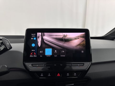 Volkswagen ID.3 First Max 58 kWh [ 3-Fase-11kW ] {SOH-87%} (INCL-BTW) *HEATPUMP | PANO | HEAD-UP | ADAPTIVE-CRUISE | IQ-LIGHTS | BLINDSPOT | CAMERA | KEYLESS | MICROFIBRE | AMBIENTLIGHT | NAVI-FULLMAP | DAB+ | ECC | HEATED-SPORTSEATS | DIGI-COCKPIT |