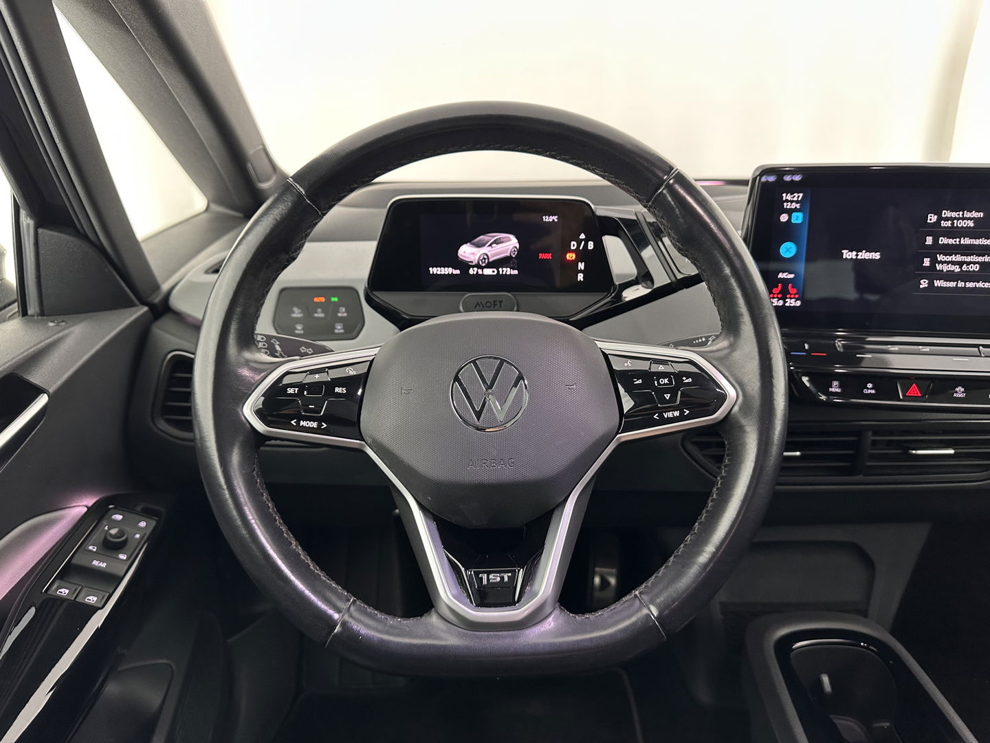 Volkswagen ID.3 First Max 58 kWh [ 3-Fase-11kW ] {SOH-87%} (INCL-BTW) *HEATPUMP | PANO | HEAD-UP | ADAPTIVE-CRUISE | IQ-LIGHTS | BLINDSPOT | CAMERA | KEYLESS | MICROFIBRE | AMBIENTLIGHT | NAVI-FULLMAP | DAB+ | ECC | HEATED-SPORTSEATS | DIGI-COCKPIT |