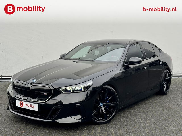 BMW i5 - M60 xDrive 84 kWh M-Sport Trekhaak 2.000KG! Harman Kardon | 360 Camera | Head Up Display | DAB Audio
