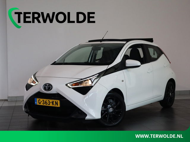 Toyota Aygo - 1.0 VVT-i x-play limited | Vouwdak | Parkeercamera | Lichtmetalen velgen |