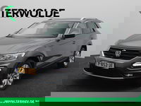 Volkswagen T-Roc - 1.5 TSI Style Business | AUTOMAAT | Adapt. Cruise | Trekhaak | Parkeercamera |