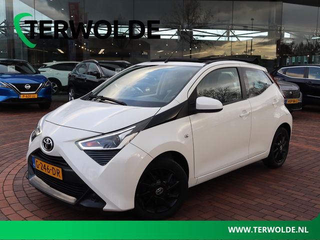 Toyota Aygo - 1.0 VVT-i x-play limited | Vouwdak | Parkeercamera | Lichtmetalen velgen |