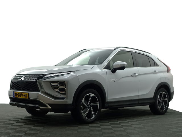 Mitsubishi Eclipse Cross - 2.4 PHEV Intense+ Aut- Camera, Stoelverwarming, Lane Assist, Trekhaak, Xenon led, Carbon