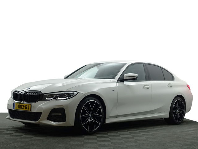 BMW 3 Serie - 320i M Sport Aut- NAP 11dkm, Carplay, Android auto, Sfeerverlichting, Xenon Led, Virtual Cockpit