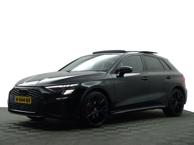 Audi A3 - Sportback 45 TFSI e S Competition Black Optic Aut- Panoramadak, Sfeerverlichting, Bang Olufsen, CarPlay, Dynamic Select