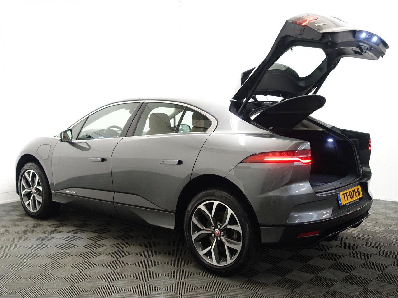 Jaguar I-PACE