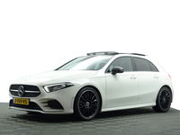 Mercedes-Benz A-Klasse - 250 AMG Night Edition Design aut- Panoramadak, Sfeerverlichting, Dynamic select, Lane Assist, Park Assist, Design Afwerking