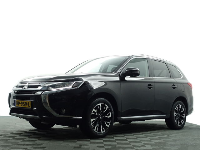 Mitsubishi Outlander - 2.0 PHEV 4WD Instyle Aut- Camera, Xenon Led, Navi, Stoelverwarming, Park Assist