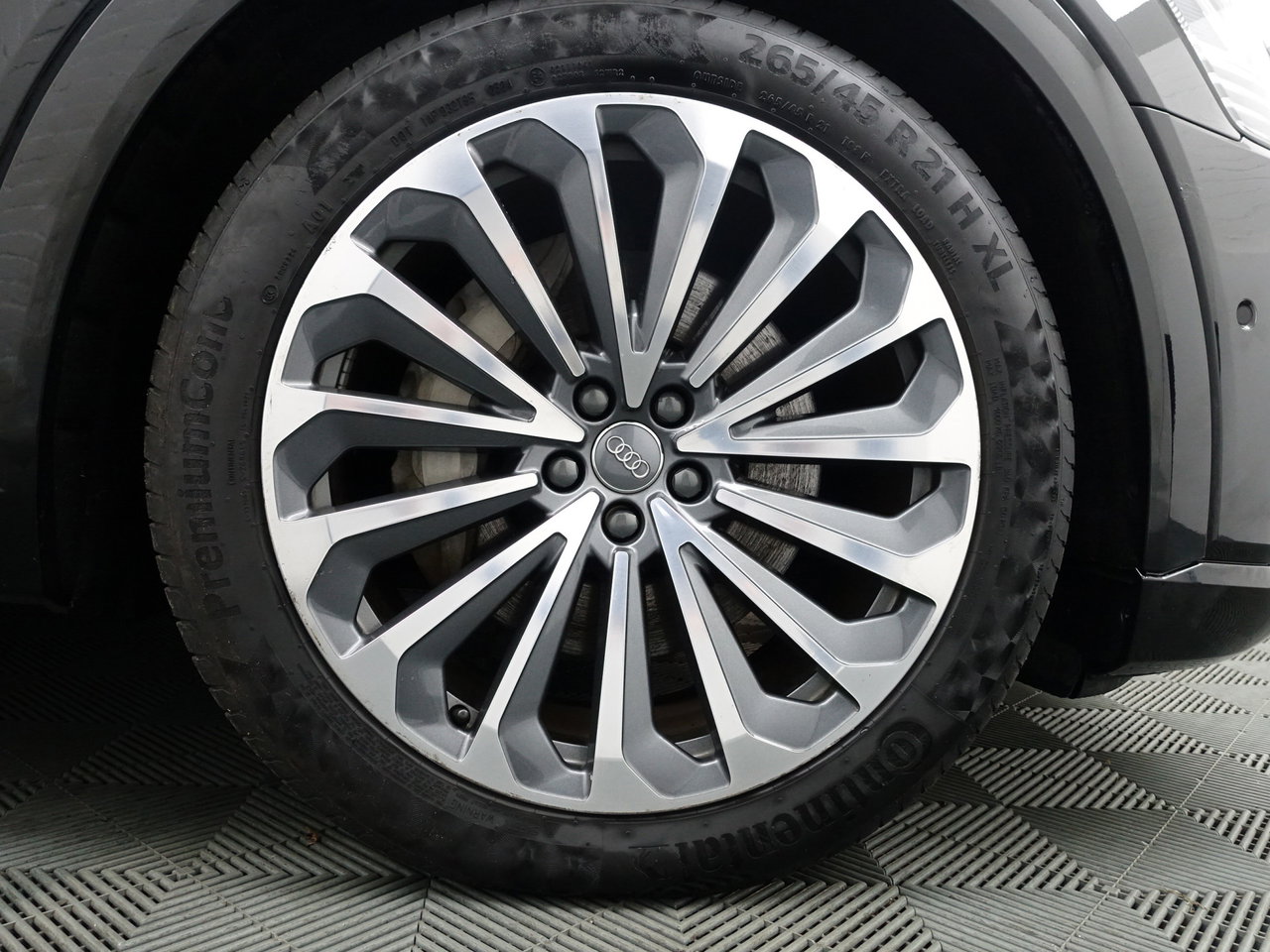 Audi e-tron