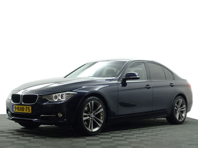 BMW 3 Serie - 320i M Sport Aut- Xenon Led, Park Assist, Sfeerverlichting, Stoelverwarming, Sport Interieur