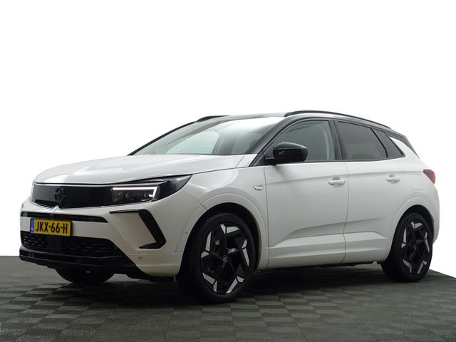 Opel Grandland - 1.6 Turbo Plug-In Hybrid 4x4 GSe- Two Tone, Carplay, Android Auto, 360 Camera, Standkachel, Lane Assist