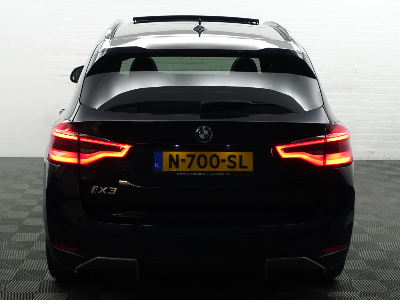 BMW iX3