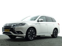 Mitsubishi Outlander - 2.0 PHEV 4WD instyle+ Aut- 360 Camera, Leder, Stuur/Stoelverwarming, Clima, Xenon Led
