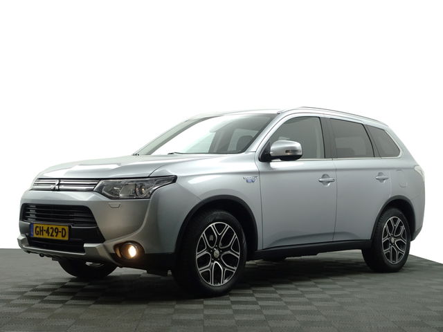 Mitsubishi Outlander - 2.0 PHEV 4WD Executive Edition X-Line Aut- Camera, Trekhaak, Leder Interieur, Navi, Clima, Cruise