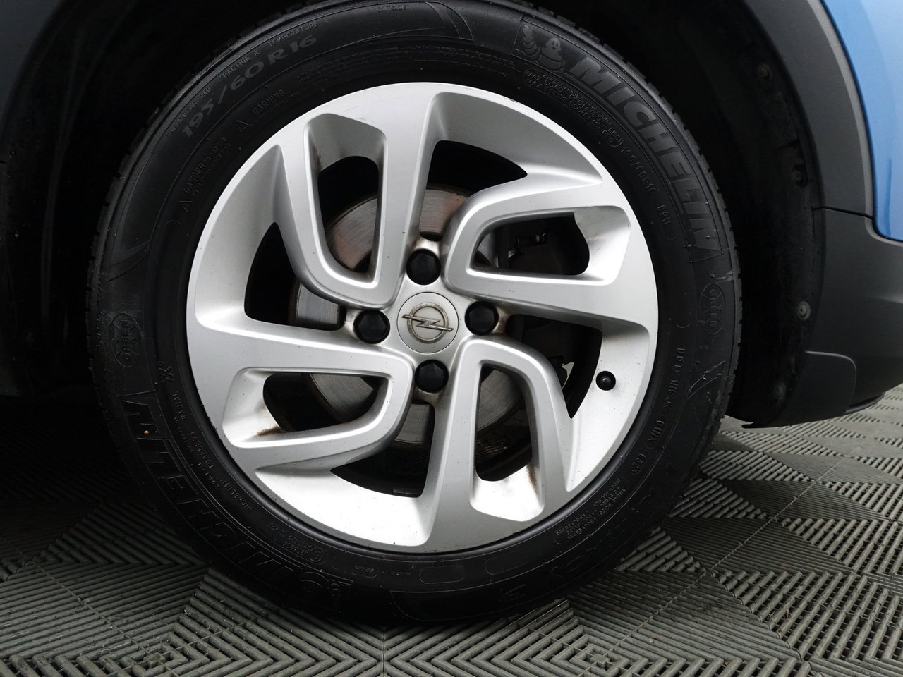 Opel Crossland X