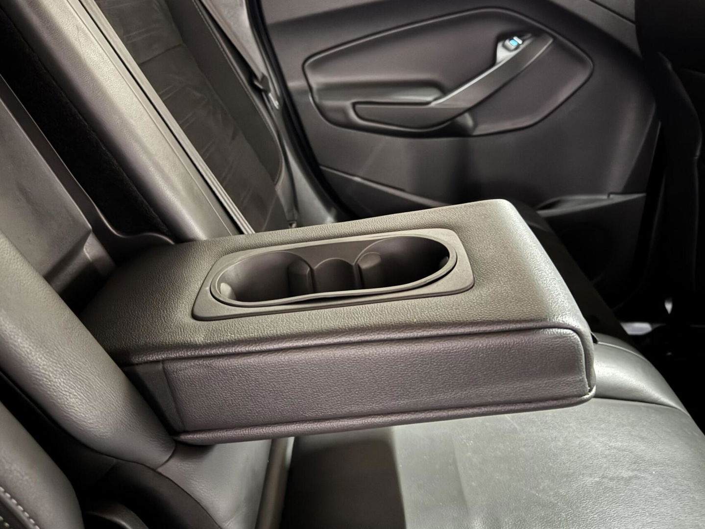 Ford Kuga 1.5 EcoBoost ST Line Pano Camera Carplay Winterpakket NAP