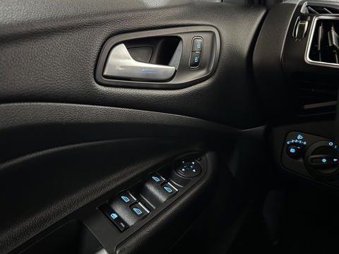 Ford Kuga 1.5 EcoBoost ST Line Pano Camera Carplay Winterpakket NAP