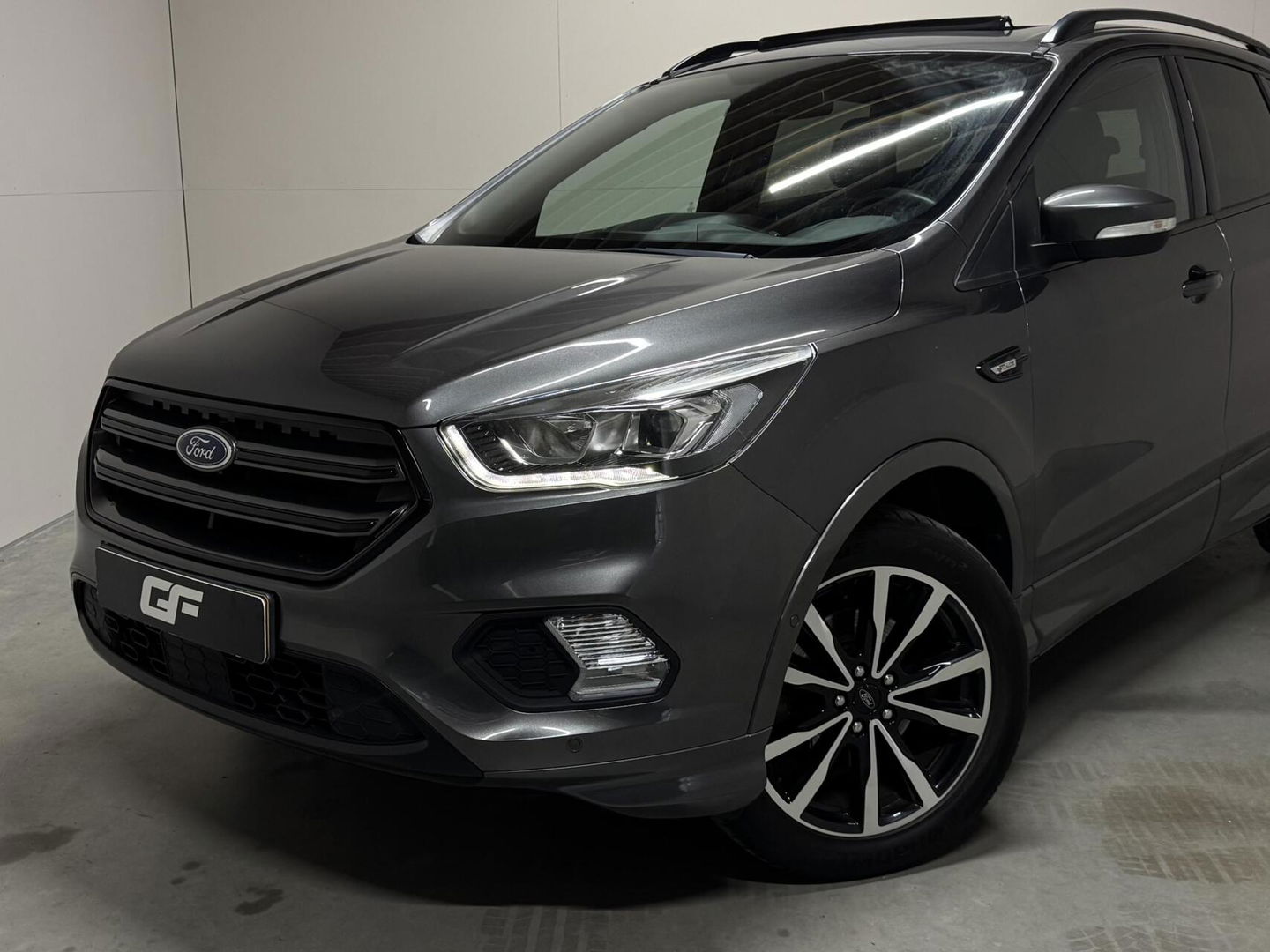 Ford Kuga 1.5 EcoBoost ST Line Pano Camera Carplay Winterpakket NAP