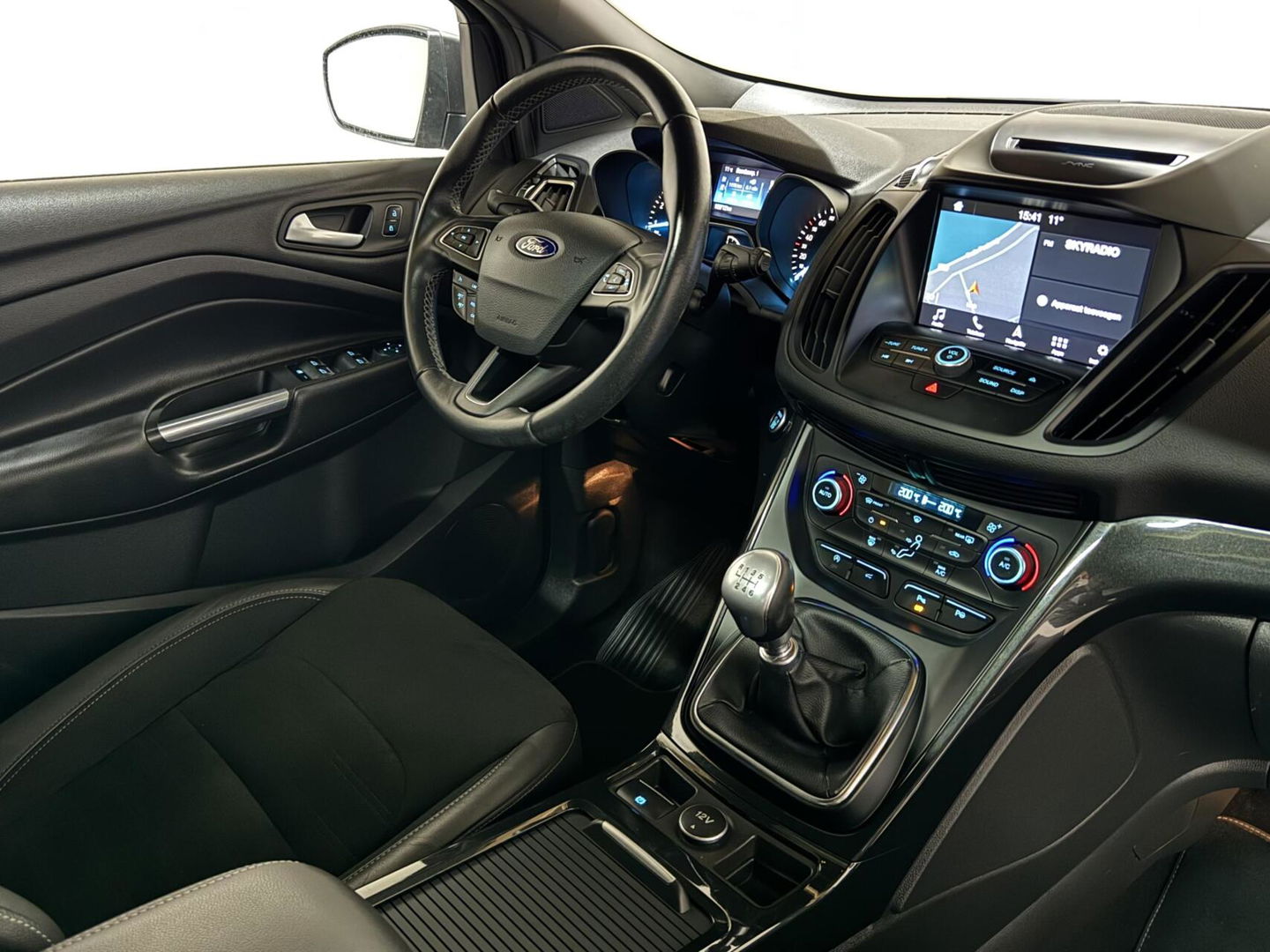 Ford Kuga 1.5 EcoBoost ST Line Pano Camera Carplay Winterpakket NAP