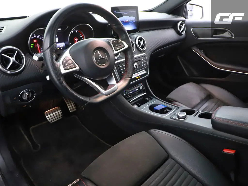 Mercedes-Benz A-Klasse 180 AMG Pano Camera Cruise Stoelver. NAP