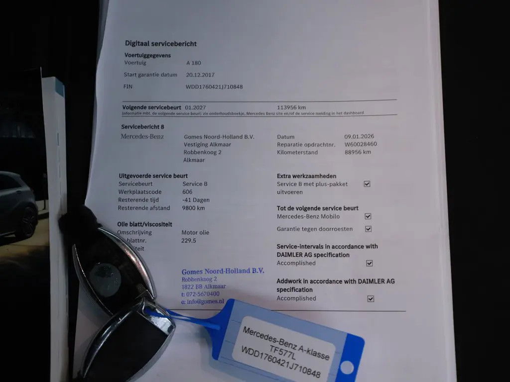Mercedes-Benz A-Klasse 180 AMG Pano Camera Cruise Stoelver. NAP